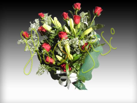 Ram de roses i liliums