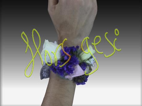 Corsage 1